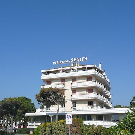 Residence Zenith Caorle Bagian luar foto