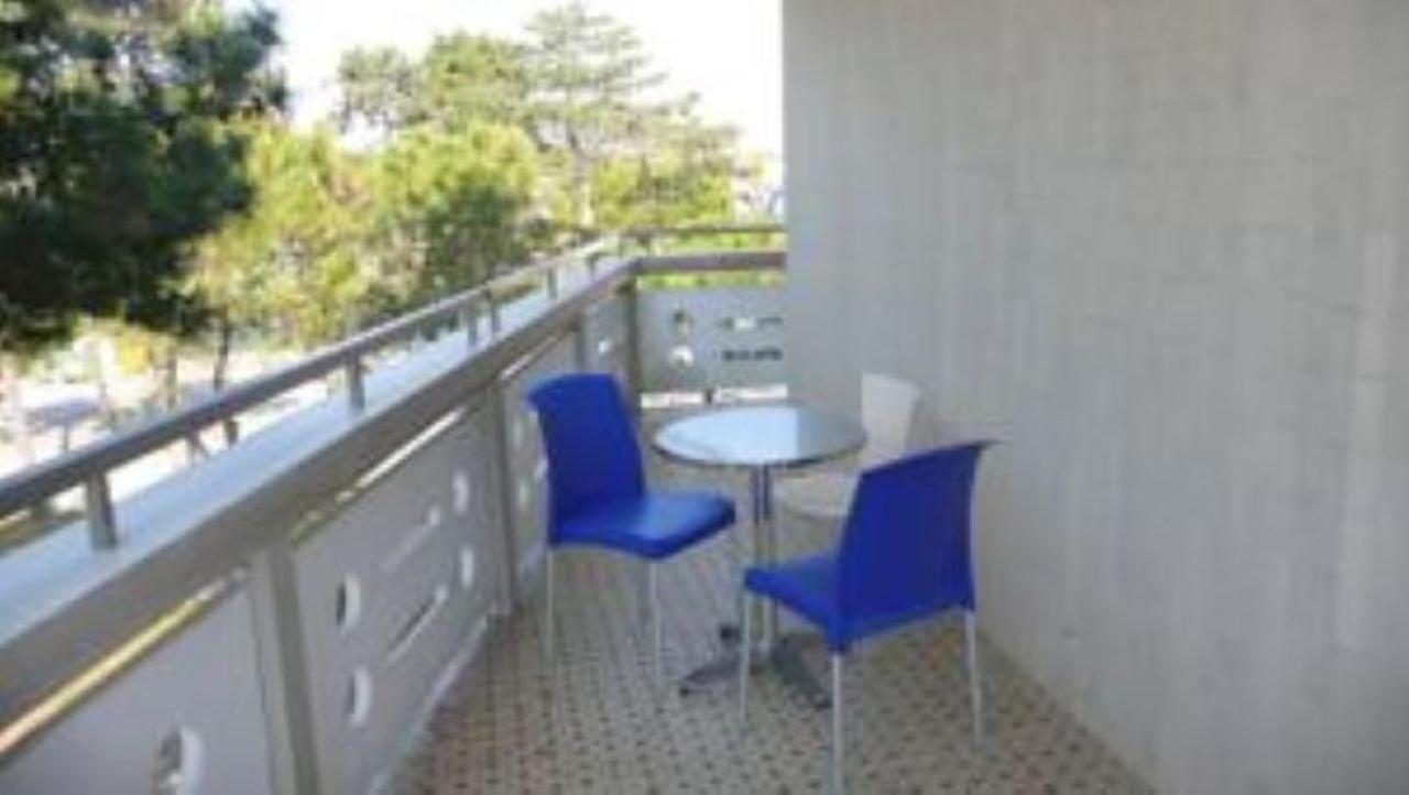 Residence Zenith Caorle Bagian luar foto