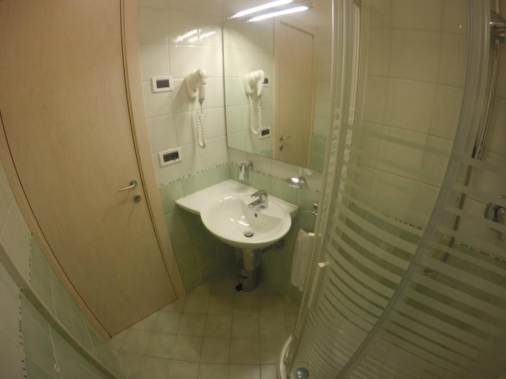 Residence Zenith Caorle Bagian luar foto