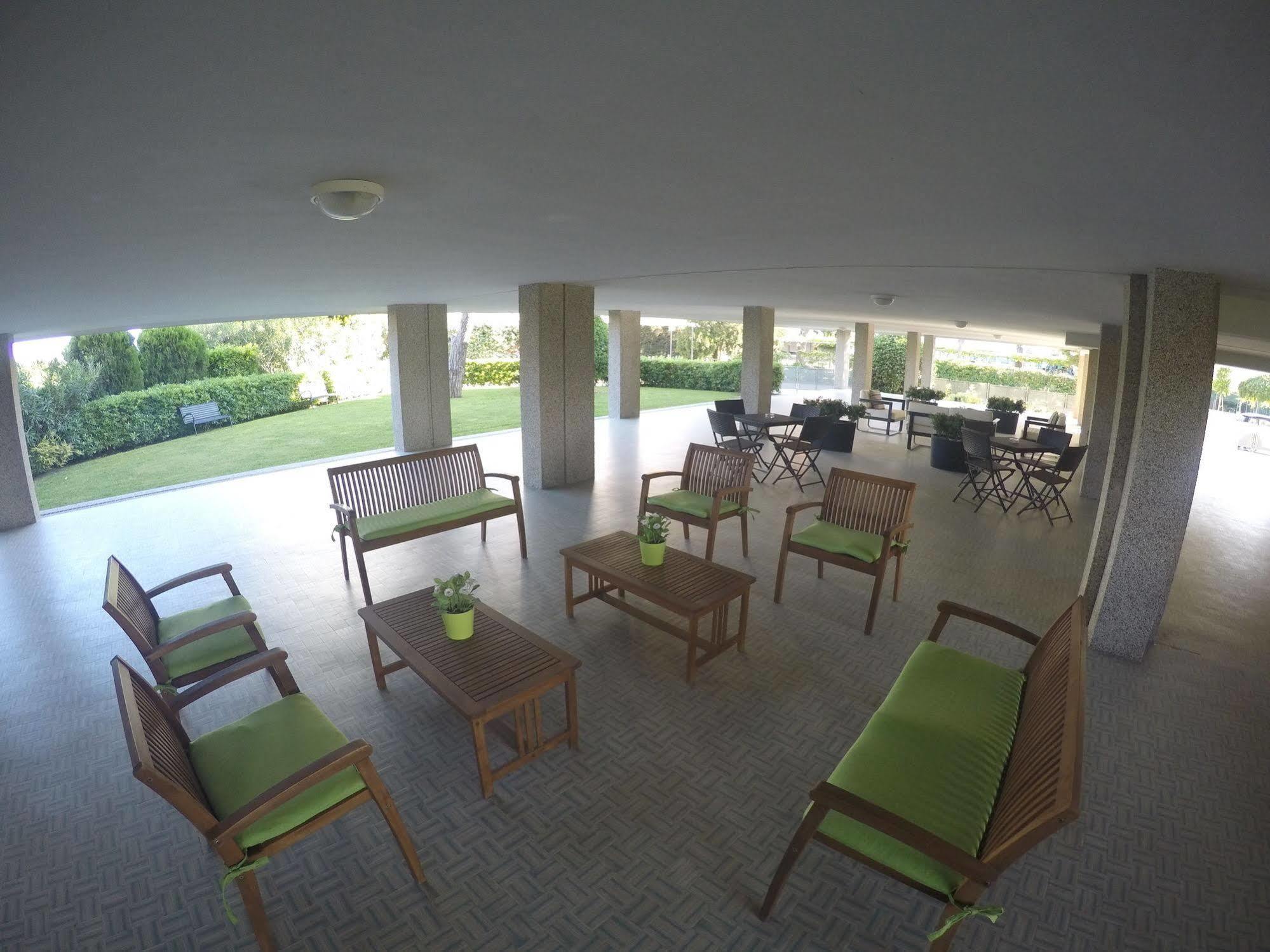 Residence Zenith Caorle Bagian luar foto